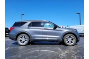 $23395 : Ford Explorer 2021 AWD Limit thumbnail