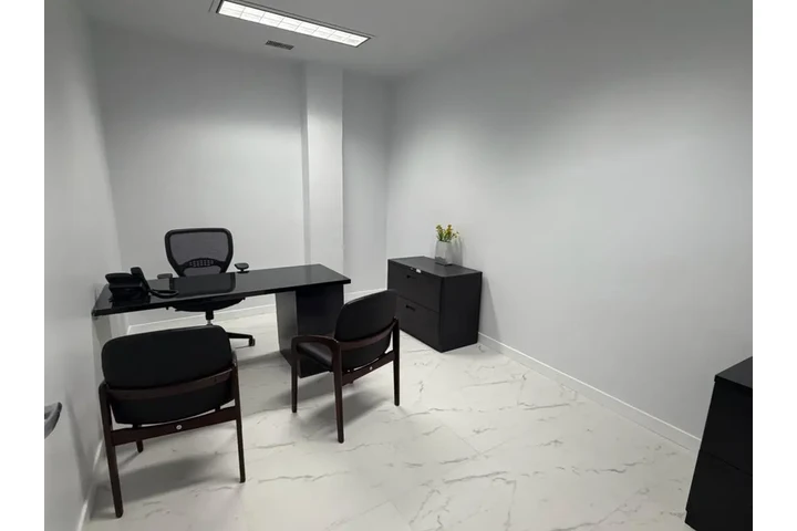 RENTO ESPACIOS PARA NEGOCIOS image 1