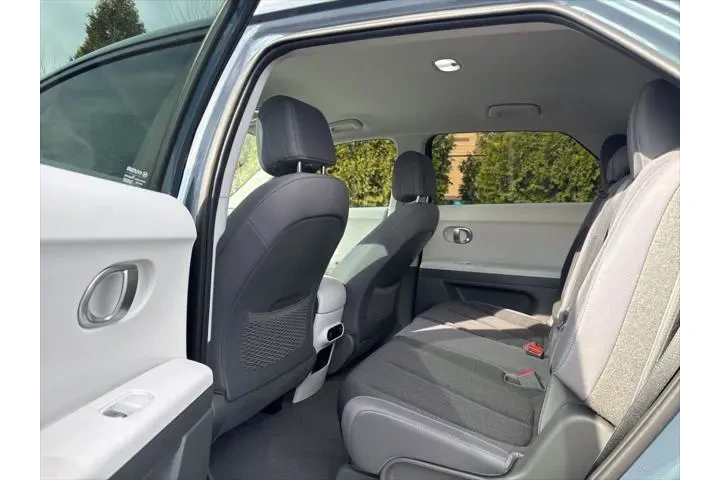 $23990 : Hyundai IONIQ 5 2023 SE 4dr image 6