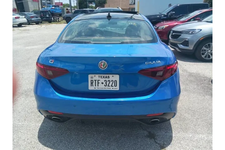 $17800 : 2018 Alfa Romeo Giulia Ti Spo image 5