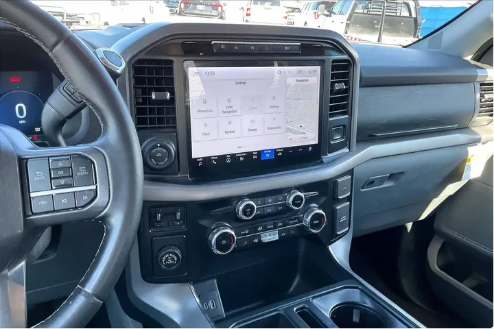 $39662 : Ford F-150 2024 4x2 XLT 4dr image 6