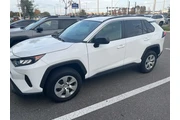 Toyota RAV4 2019 LE 4dr SUV