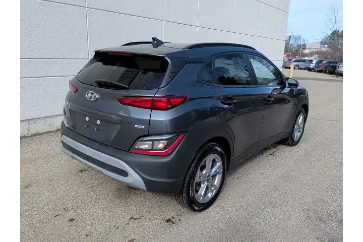$17995 : Hyundai KONA 2022 AWD SEL 4d image 7