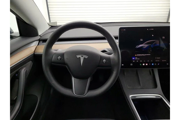 $27998 : Tesla Model 3 2023 4dr Sedan image 10