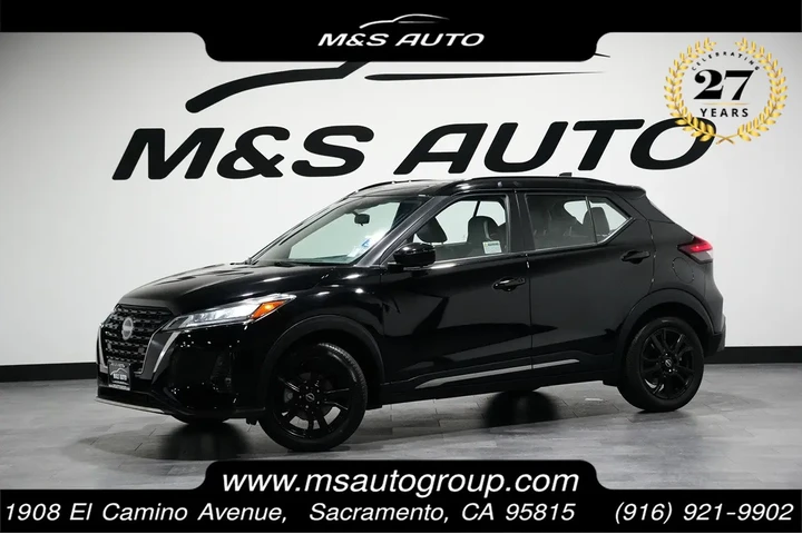 $18738 : 2023 Kicks SR image 1