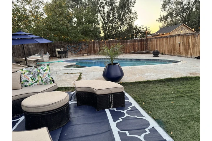 $749000 : Farm House on Horse Property image 3