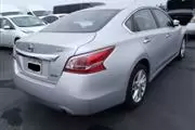 $3300 : 2013 Nissan Altima SV Sedan thumbnail