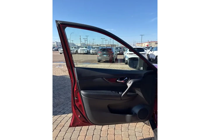 $17999 : 2019 Rogue SV image 10