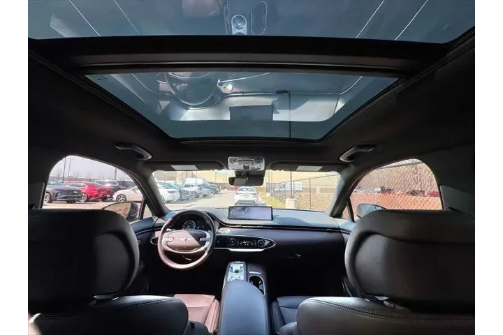 $31999 : Genesis GV70 2023 AWD 2.5T S image 3
