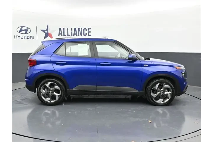 $19891 : Hyundai VENUE 2024 SEL 4dr C image 9