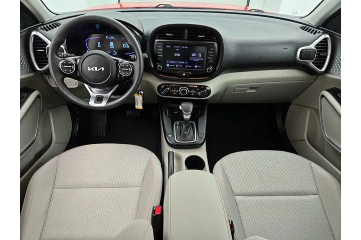 $17998 : Kia Soul 2023 LX 4dr Crossov image 9