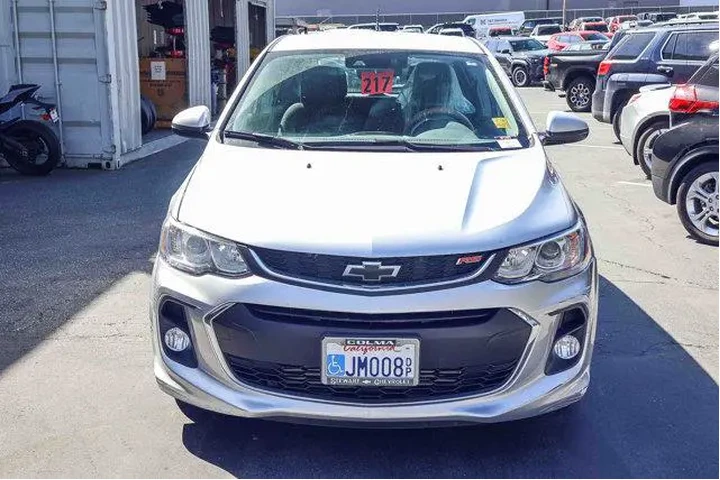 $12500 : Chevrolet Sonic 2018 LT Auto image 2