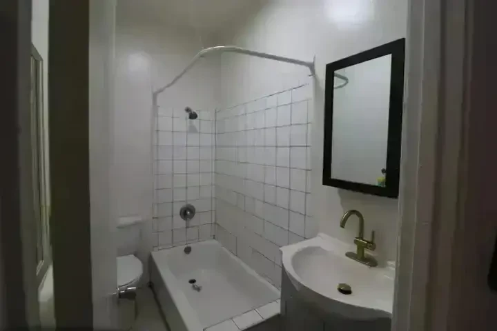 $1379 : ¡OBTENGA UN MES GRATIS! Single image 4