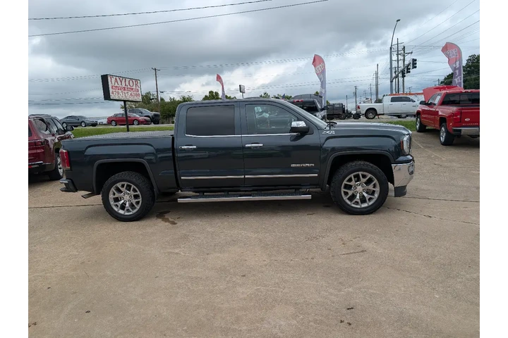 $29995 : 2018 GMC Sierra 1500 image 4
