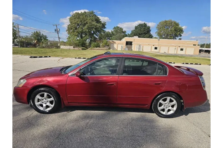 $3500 : 2006 Altima 2.5 S image 6