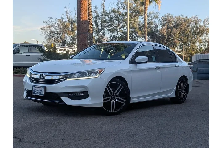 $16306 : Honda Accord 2017 Sport 4dr image 2