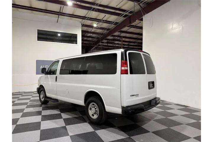 $15499 : Express Passenger 2014 image 6