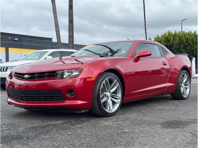 2015 Chevrolet Camaro image 1