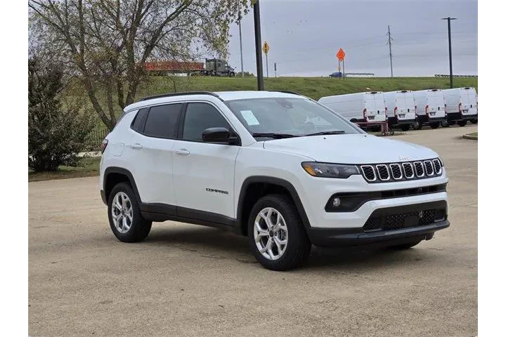 $30990 : Jeep Compass 2026 4x4 Latitu image 3