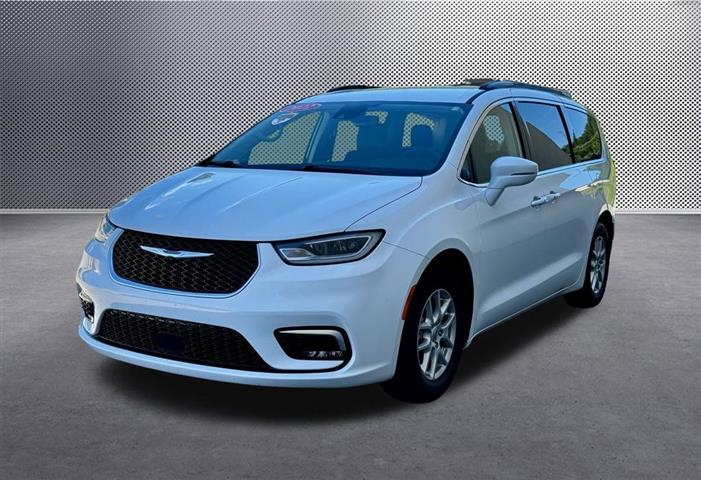 $24739 : 2022 Pacifica Touring L image 3