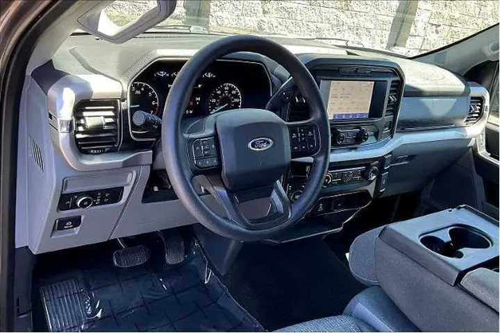 $27198 : Ford F-150 2021 4x4 XLT 4dr image 2