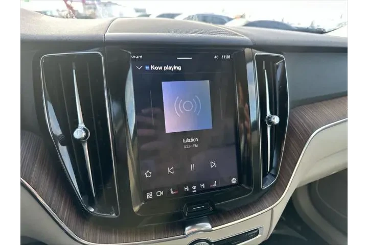 $29999 : Volvo XC60 2022 AWD B5 Momen image 9