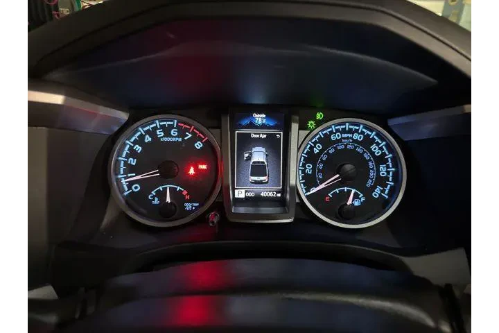 $33740 : Toyota Tacoma 2023 4x2 SR5 V image 7