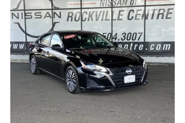 $16487 : Nissan Altima 2025 2.5 SV 4d image 2