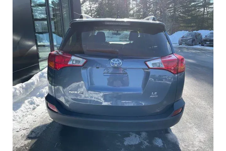 $9500 : Toyota RAV4 2013 AWD LE 4dr image 5