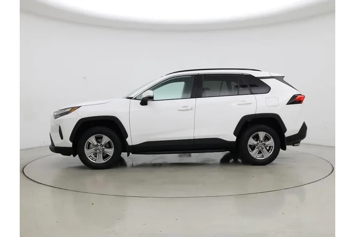 $28998 : Toyota RAV4 2023 XLE 4dr SUV image 3