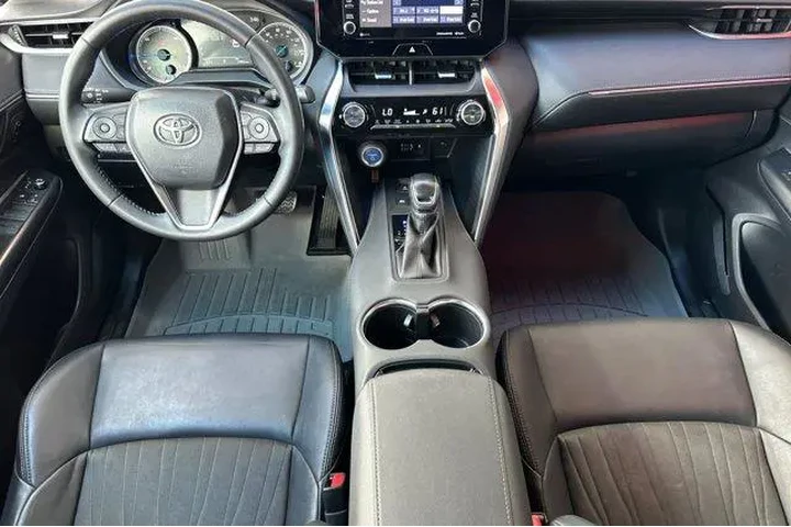 $30900 : Toyota Venza 2021 AWD XLE 4d image 6