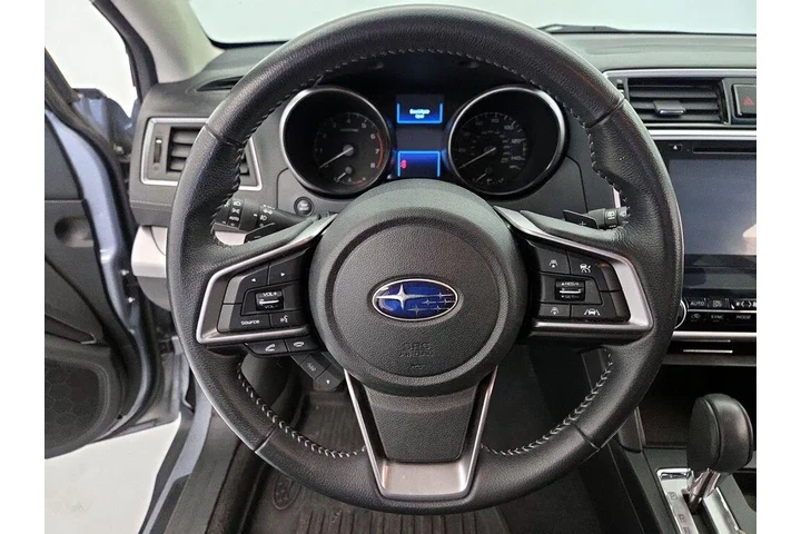 $15998 : Subaru Outback 2018 AWD 2.5i image 10
