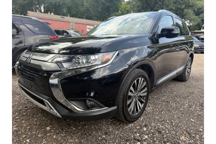$13995 : 2020 Outlander image 2