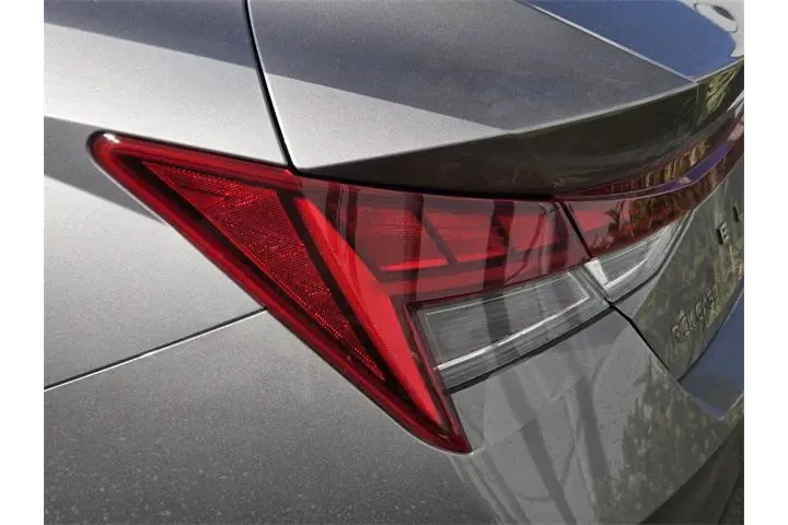 $16885 : Hyundai ELANTRA Hybrid 2023 image 8