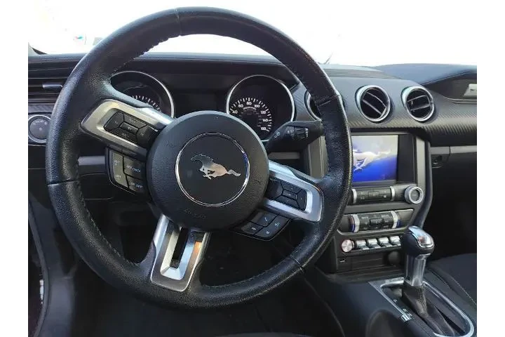 $28150 : Ford Mustang 2022 EcoBoost 2 image 5