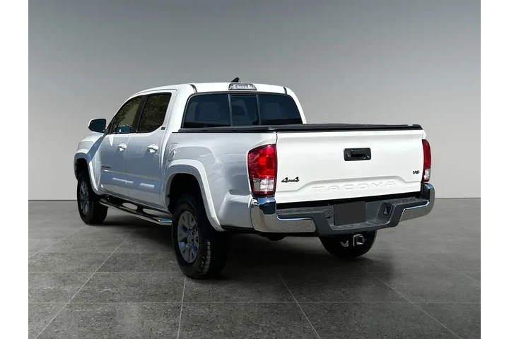 $29777 : Toyota Tacoma 2017 4x4 TRD P image 5