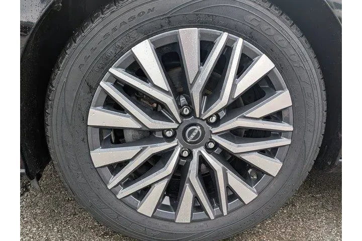 $18198 : Nissan Altima 2024 2.5 SV 4d image 10