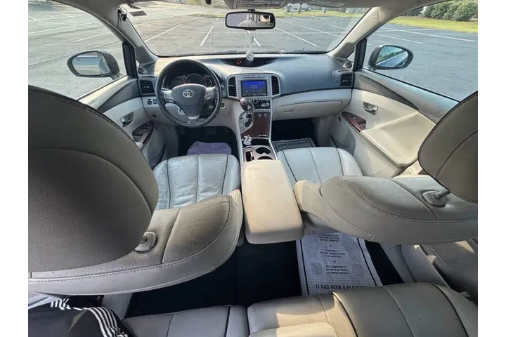 $12500 : 2009 Venza AWD V6 image 9