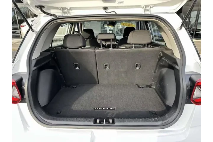 $16999 : Hyundai VENUE 2023 SEL 4dr C image 7