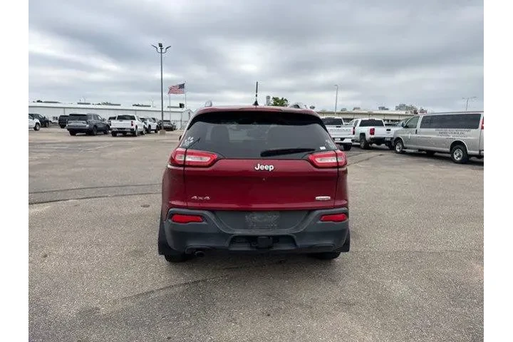 $9982 : Jeep Cherokee 2015 4x4 Latit image 6