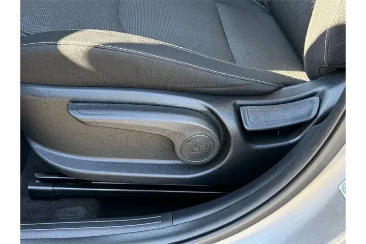 $17770 : Kia Forte 2024 LXS 4dr Sedan image 1