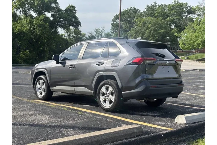 $18999 : 2019 RAV4 XLE image 7