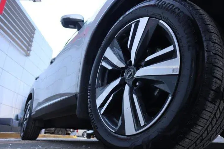 $23687 : Nissan Rogue 2023 AWD SL 4dr image 8