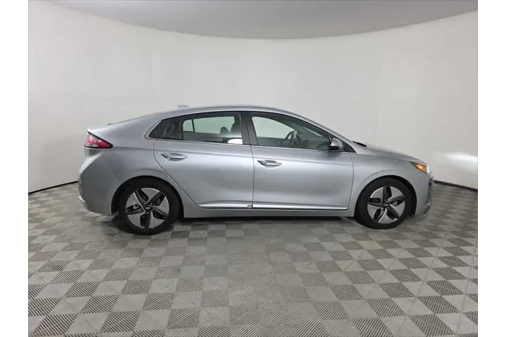 $15987 : Hyundai IONIQ Hybrid 2020 Li image 7