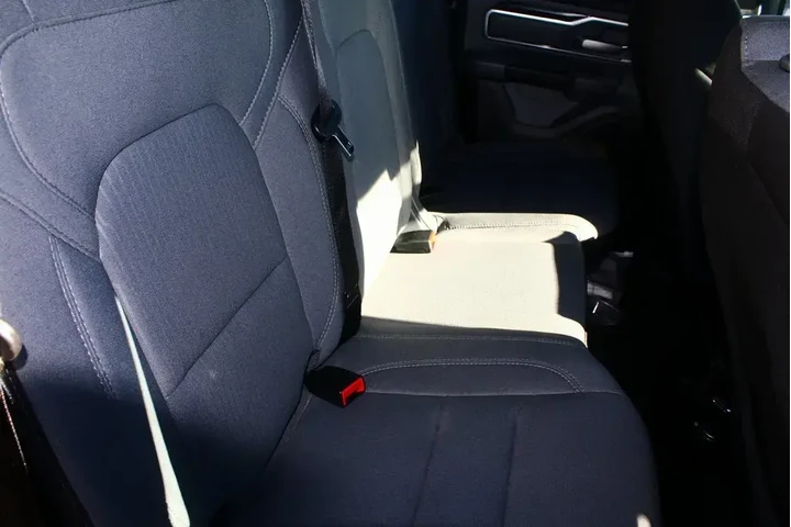 $30000 : Ram 1500 2023 4x2 Big Horn 4 image 9