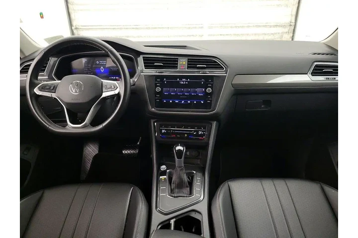 $21998 : Volkswagen Tiguan 2024 SE 4d image 9