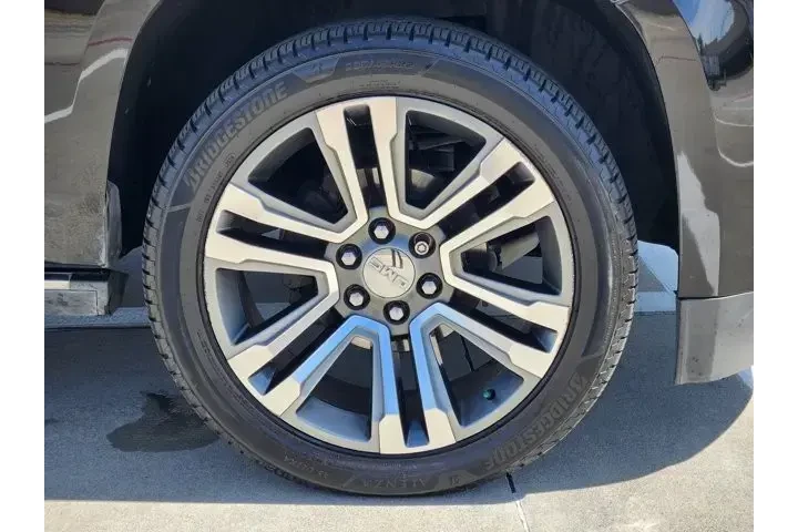 $28296 : GMC Yukon XL 2019 4x4 Denali image 10