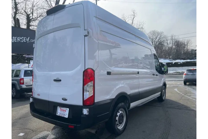 $25499 : 2022 Transit 250 image 5