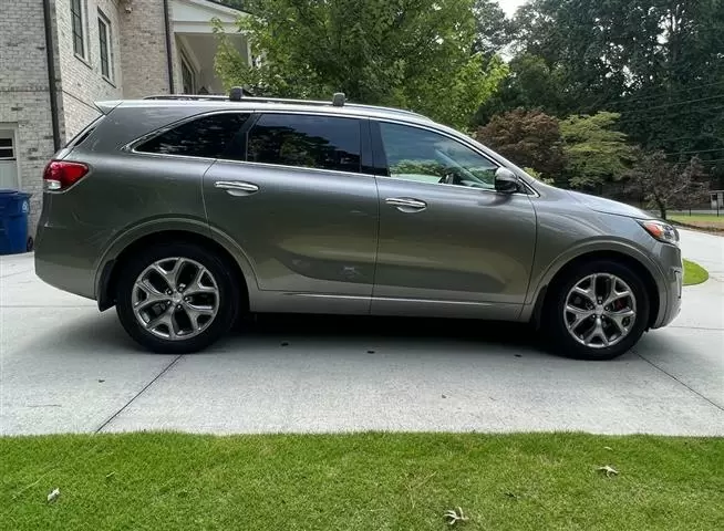 $7000 : 2016 Kia Sorento SX image 4