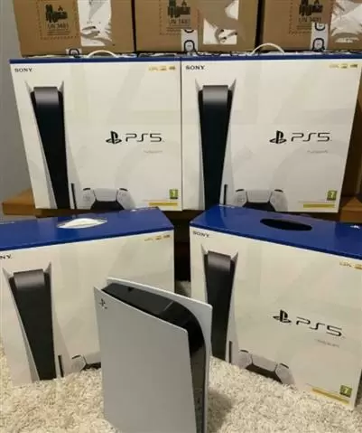 $300 : Sony PlayStation 5 PS5 Pro image 4